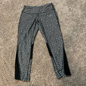 Nike dry fit cropped leggings